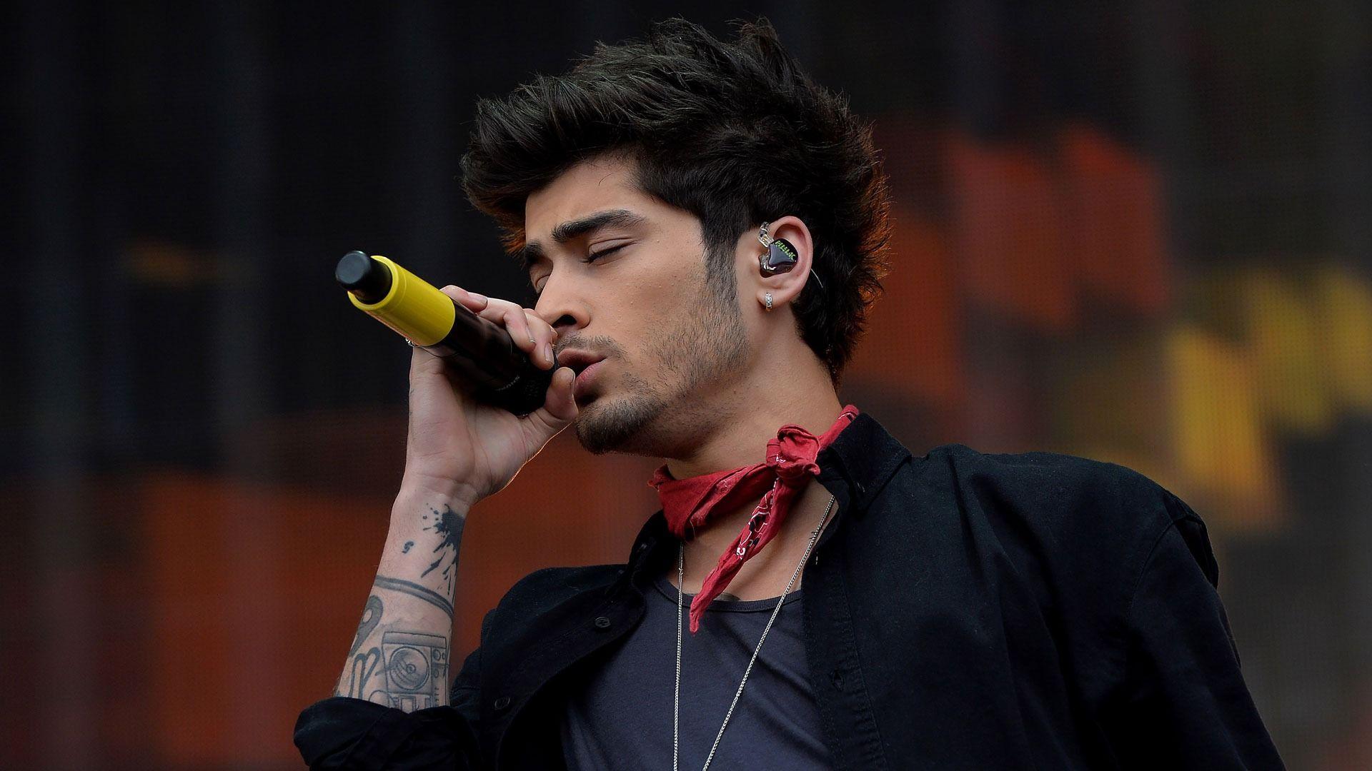 ZAYN playing live